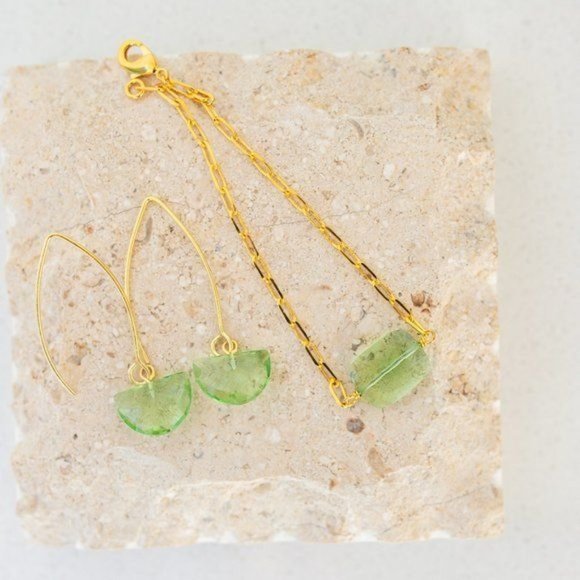 GORGEOUS Green Amethyst Gemstone Bracelet Gold Paperclip Chain Statement Jewelry - Picture 3 of 7